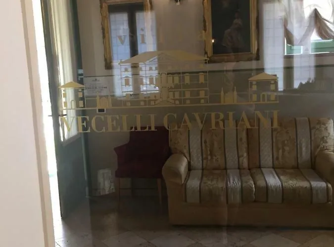 Vecelli Cavriani Bed & Breakfast *