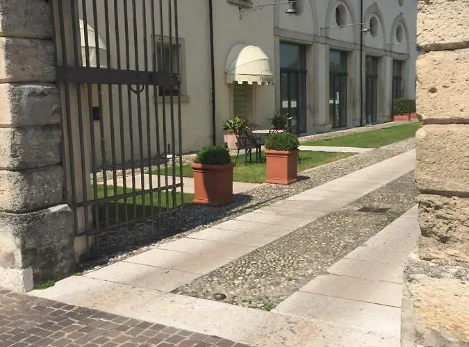 Vecelli Cavriani Bed & Breakfast