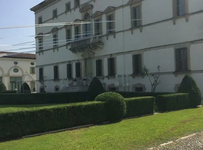 Vecelli Cavriani Bed & Breakfast